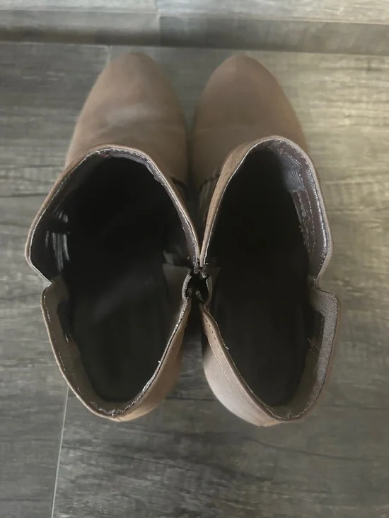 Women's Tan Side-Cut Ankle Boots - Picture 5 of 8